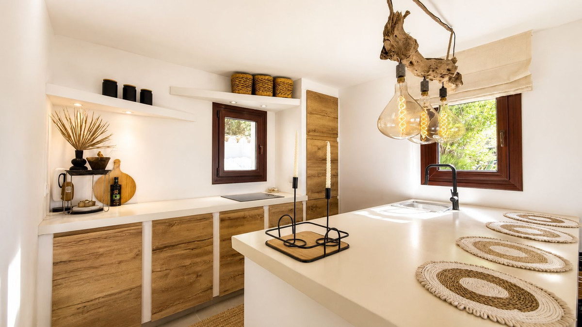 2 Bedroom Villa in Mijas - Photo 4