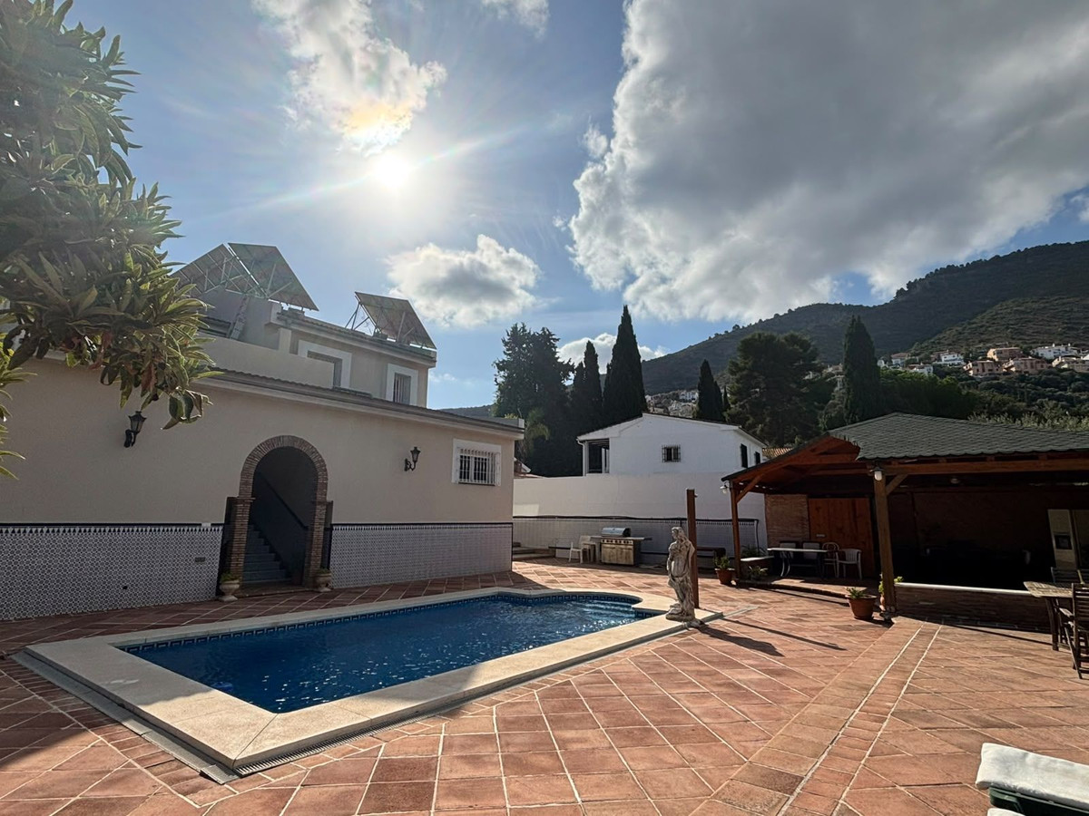 6 Bedroom Villa in Alhaurín de la Torre - Photo 13