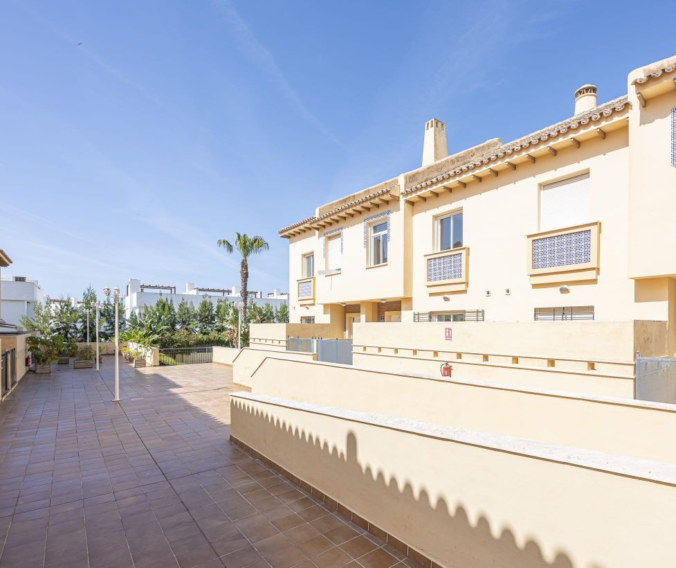 4 Bedroom Townhouse in Mijas - Photo 6