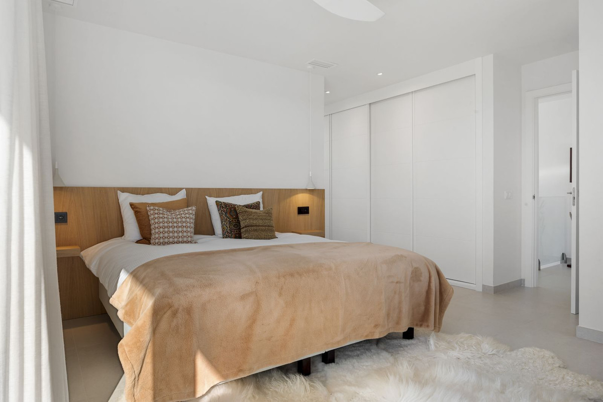 3 Bedroom Villa in La Duquesa - Photo 24
