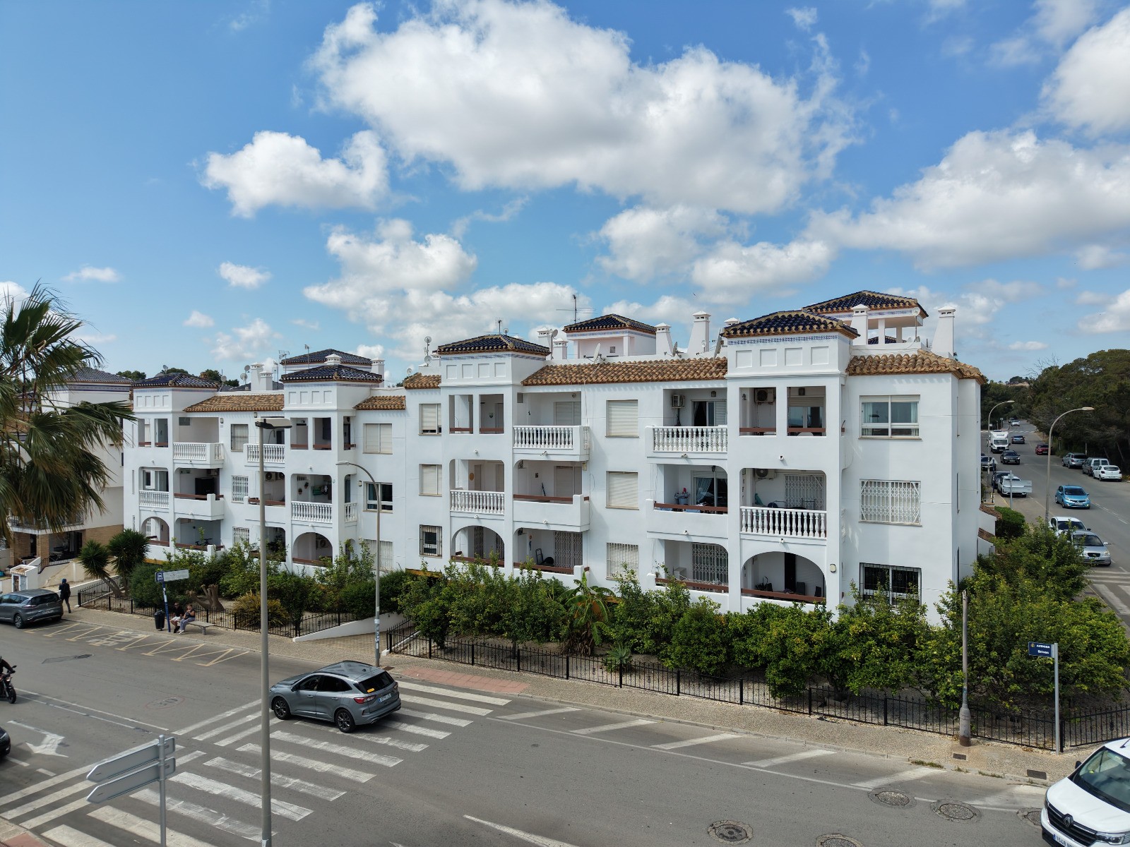 Apartamento com 2 quartos com piscina em Alicante, Espanha – Foto 1