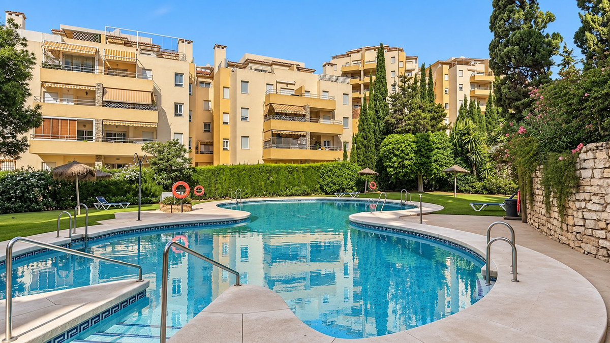 2 Bedroom Apartment in Mijas - Photo 24