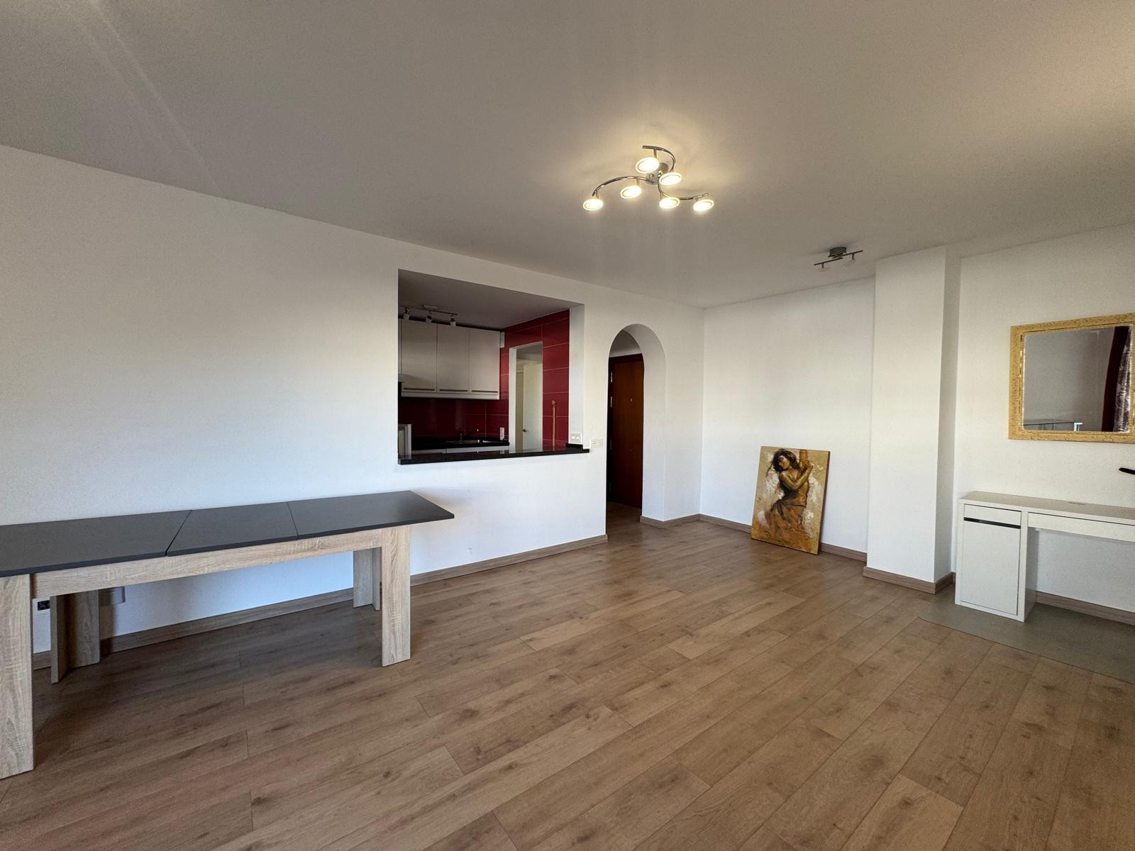 2 Bedroom Apartment in Estepona - Photo 4