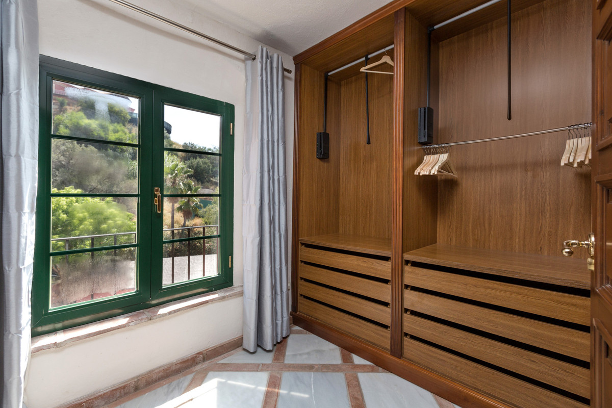 12 Bedroom Villa in Benahavís - Foto 24