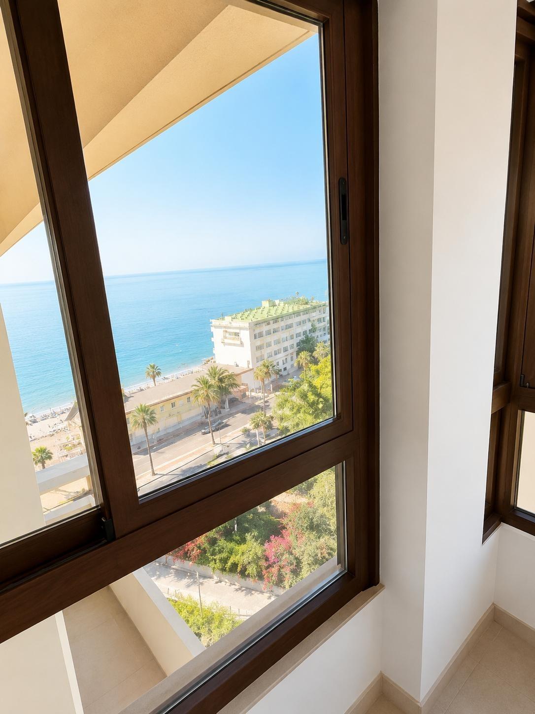 1 Bedroom Townhouse in Benalmádena - Photo 11