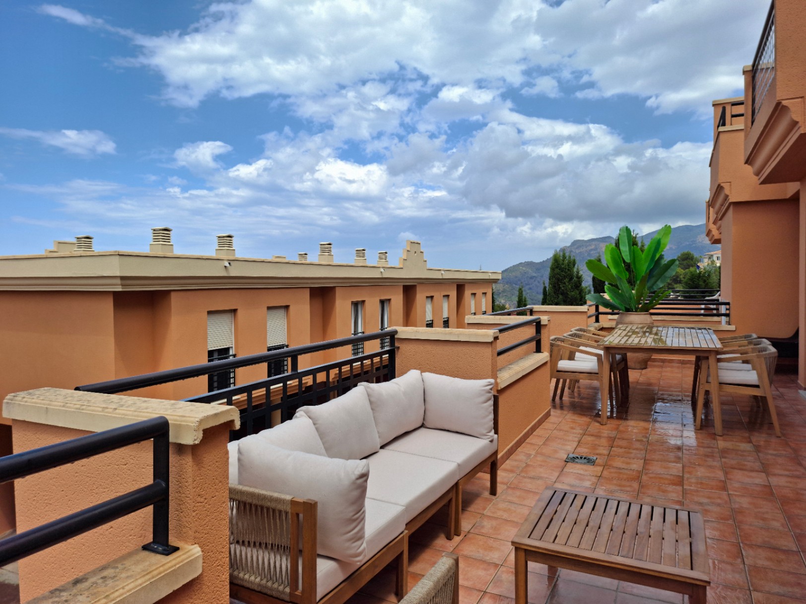 Apartamento com 2 quartos com piscina em Alicante, Espanha – Foto 2