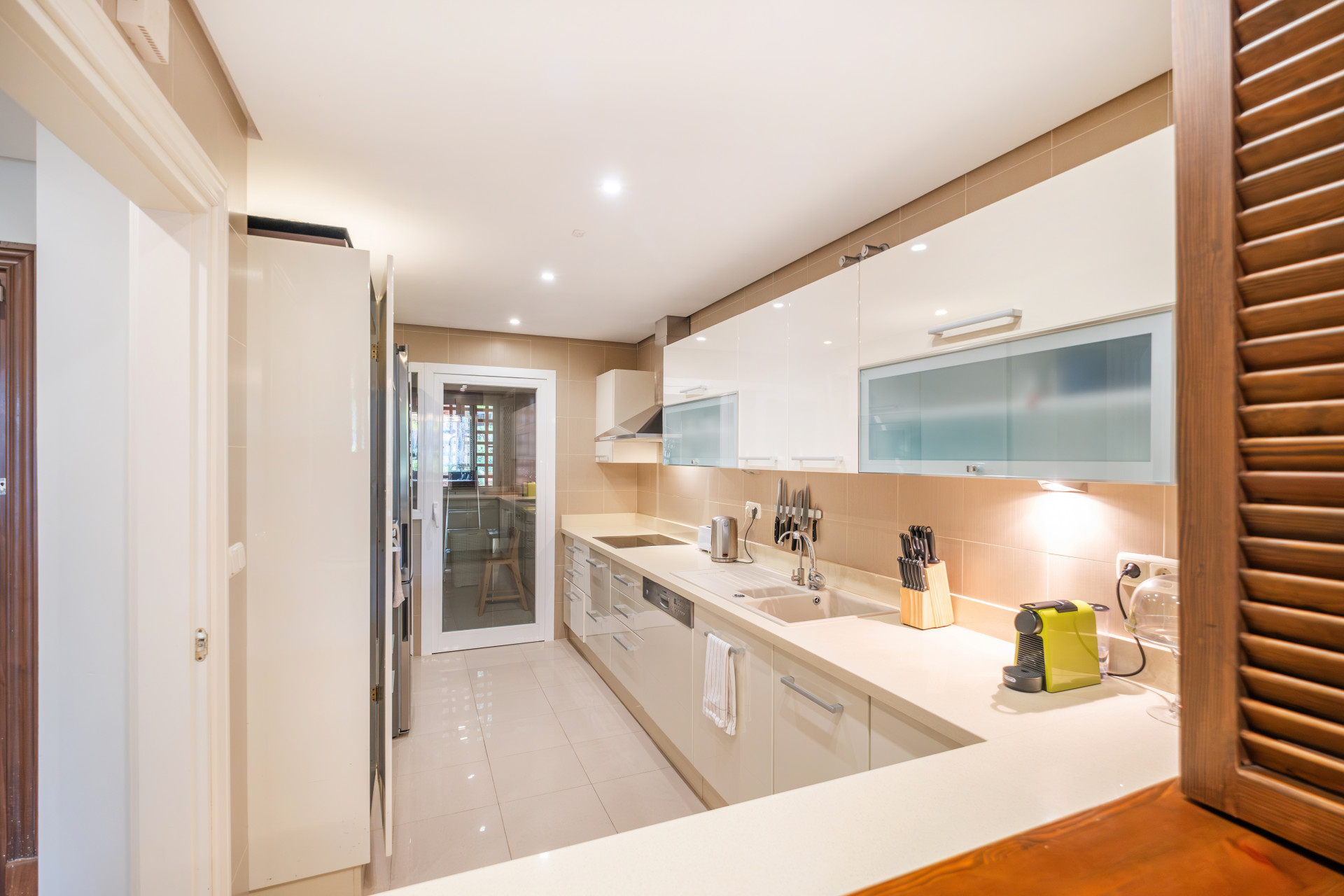 3 Bedroom Apartment in Marbella - Photo 10