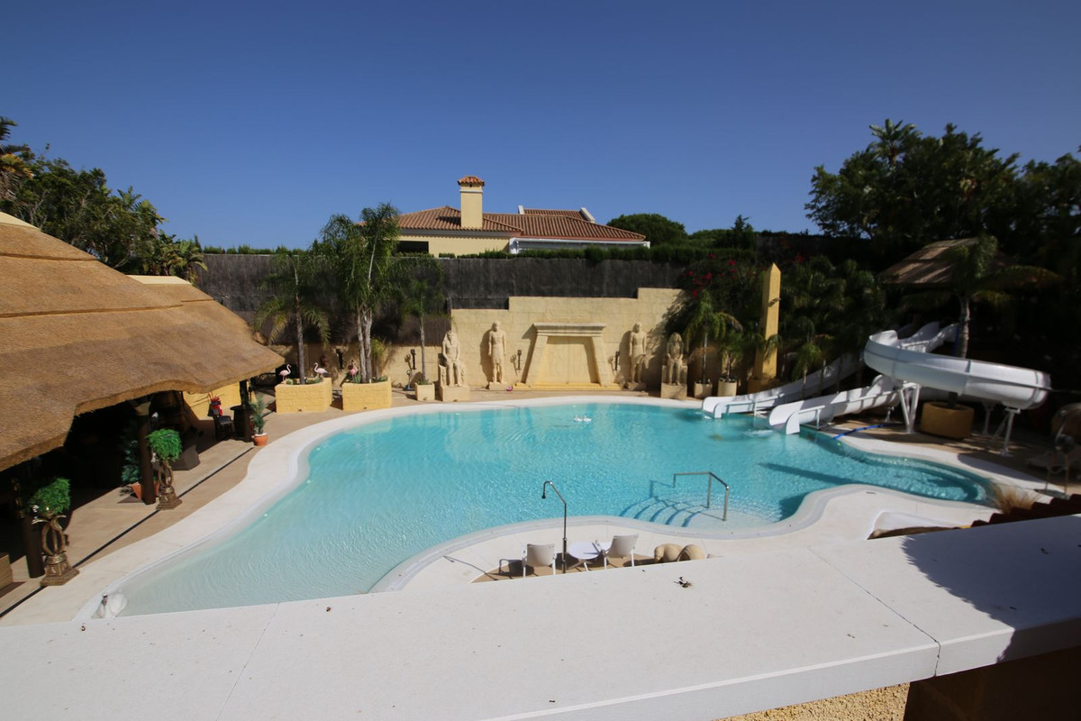 6 Bedroom Villa in Sotogrande - Photo 20