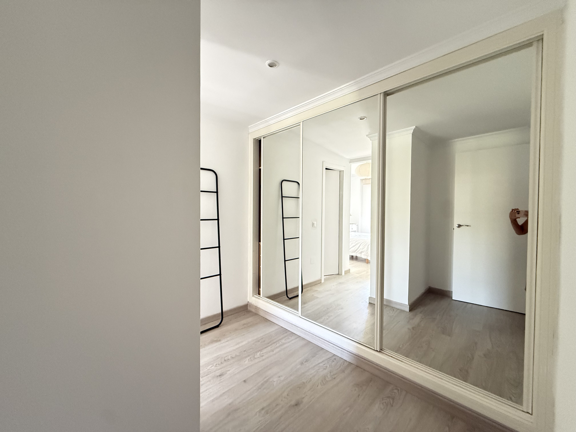 3 Bedroom Apartment in Marbella - Photo 18