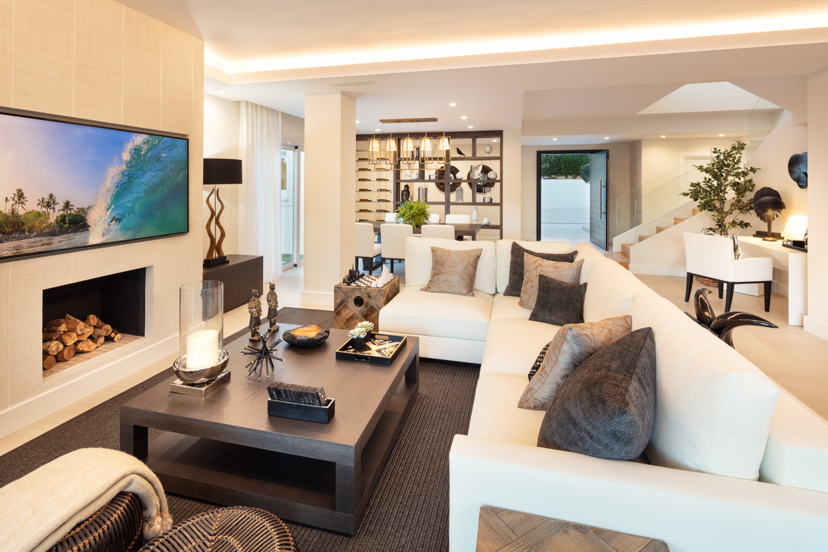 4 Bedroom Villa in Marbella - Photo 3