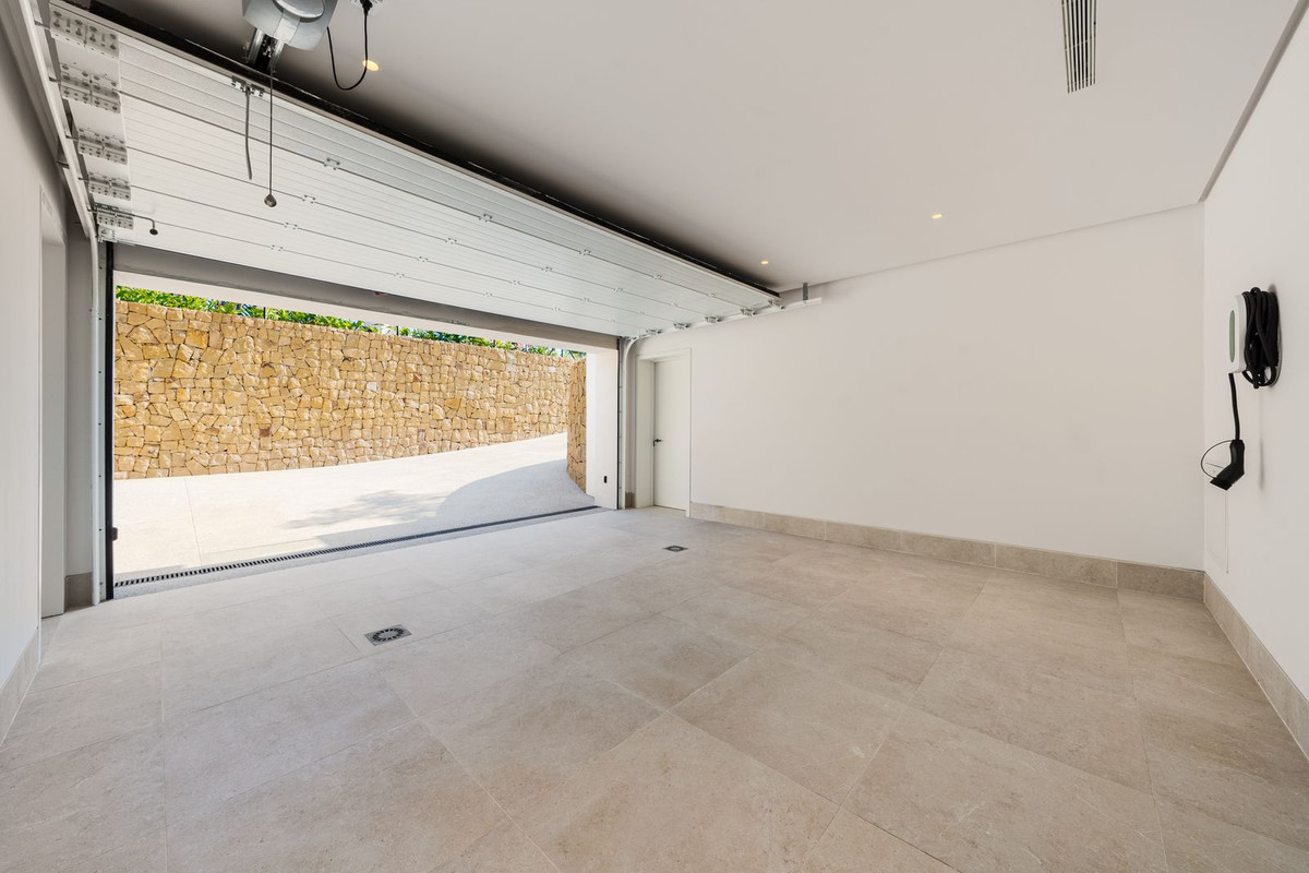 5 Bedroom Villa in Marbella - Фото 26