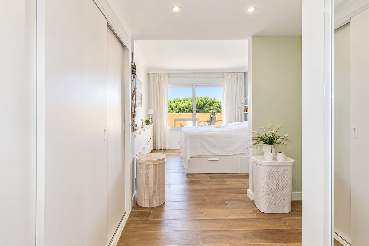 2 Bedroom Apartment in Marbella - Photo 15