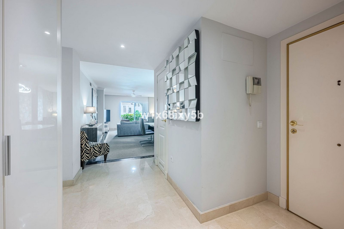 3 Bedroom Apartment in San Pedro de Alcántara - Photo 20