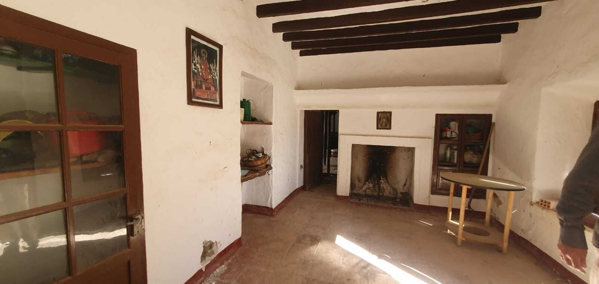 5 Bedroom Country house in Pizarra - Photo 6