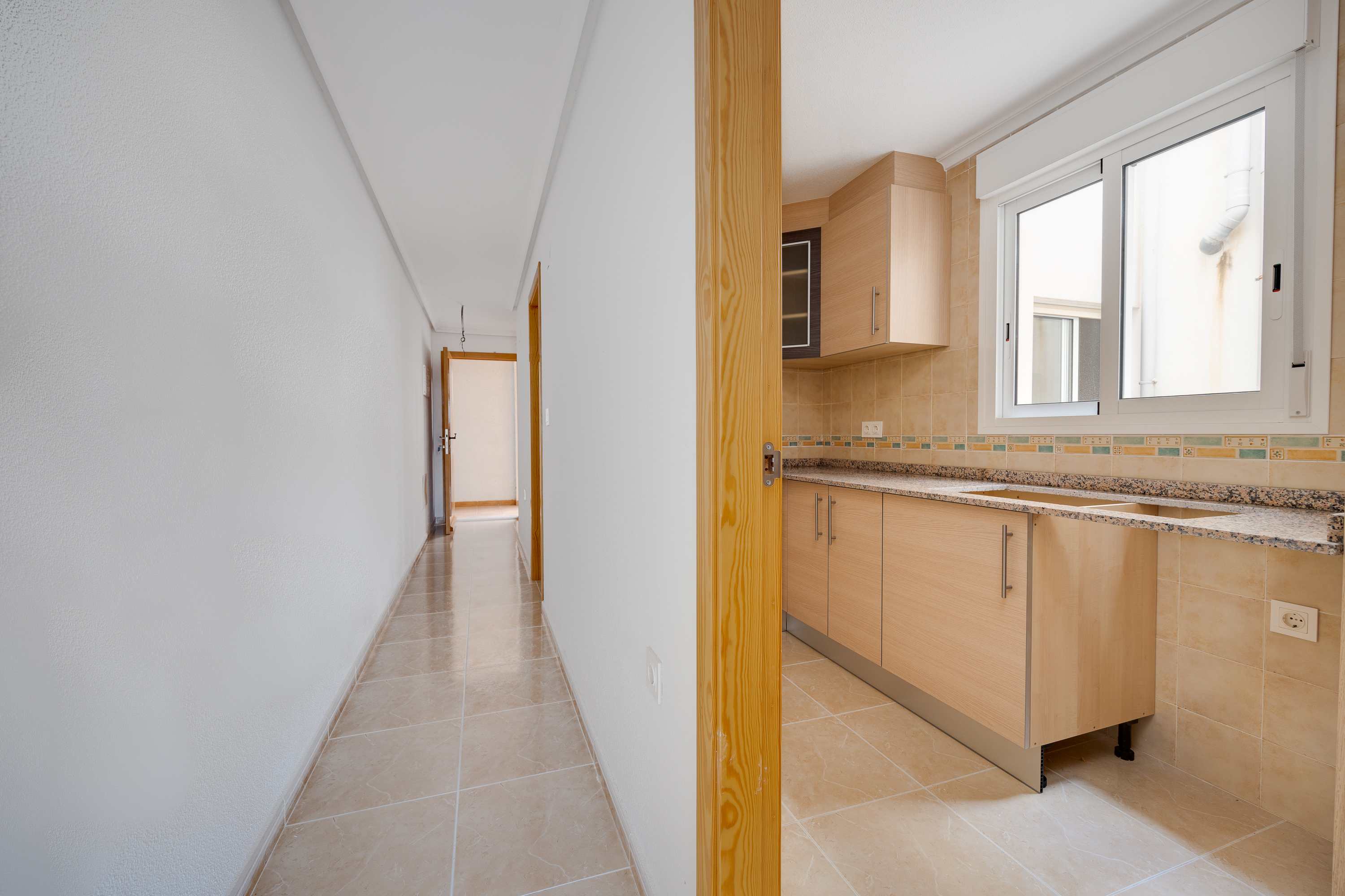Apartamento com 2 quartos com piscina em Alicante, Espanha – Foto 15