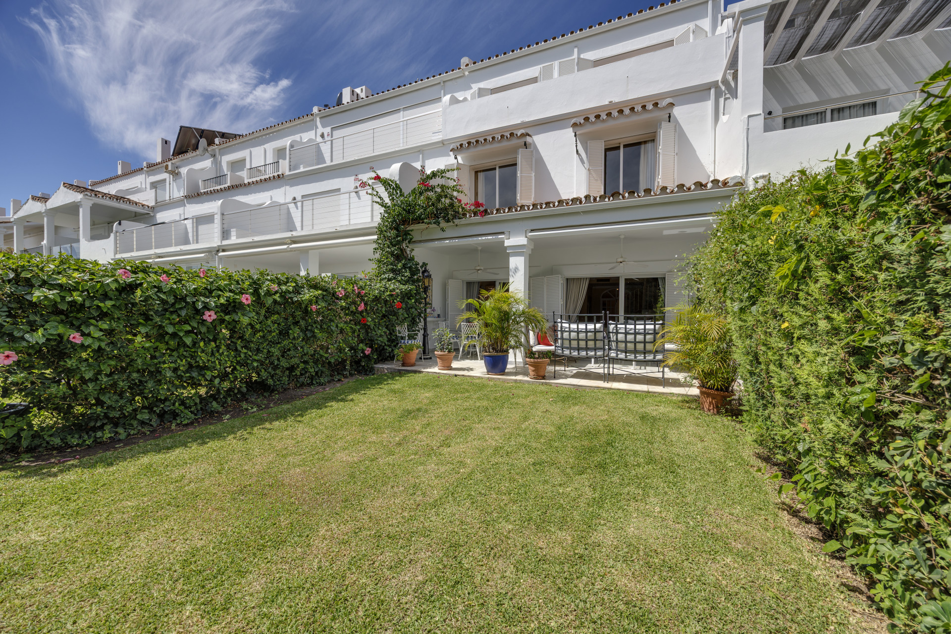 5 Bedroom Townhouse in Estepona - Photo 8