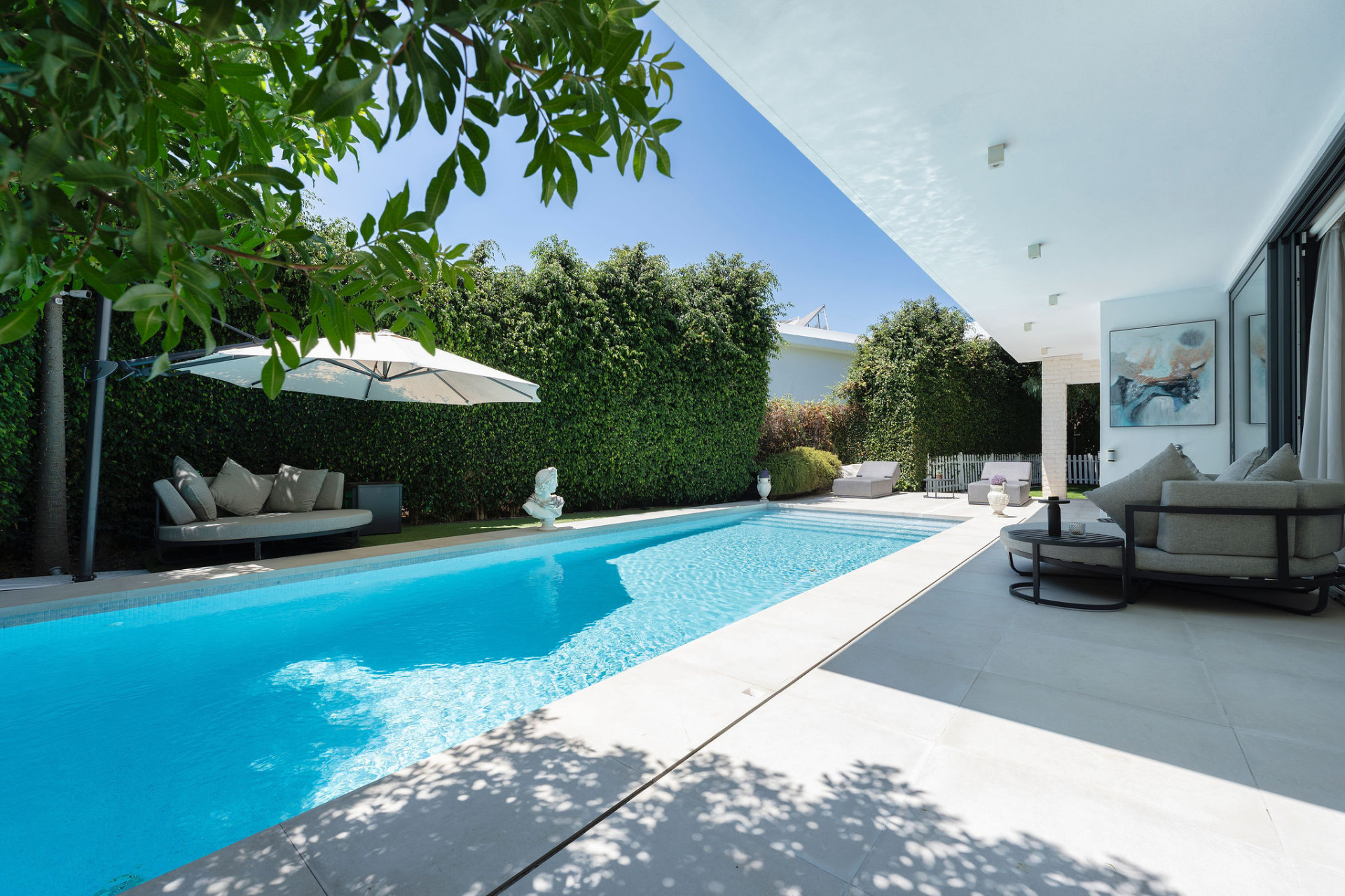 4 Bedroom Villa in Estepona - Photo 11