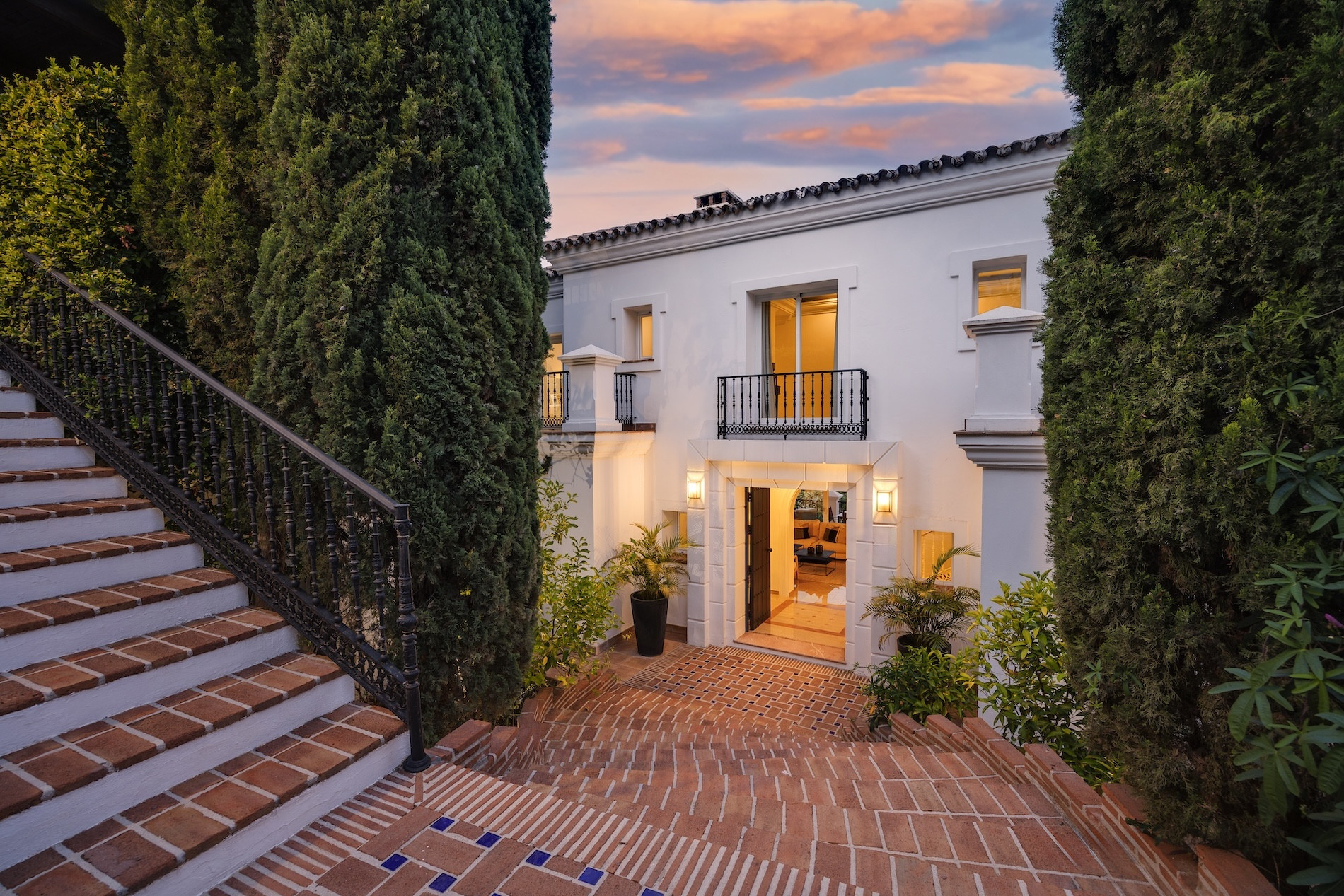 8 Bedroom Villa in Benahavís - Фото 41