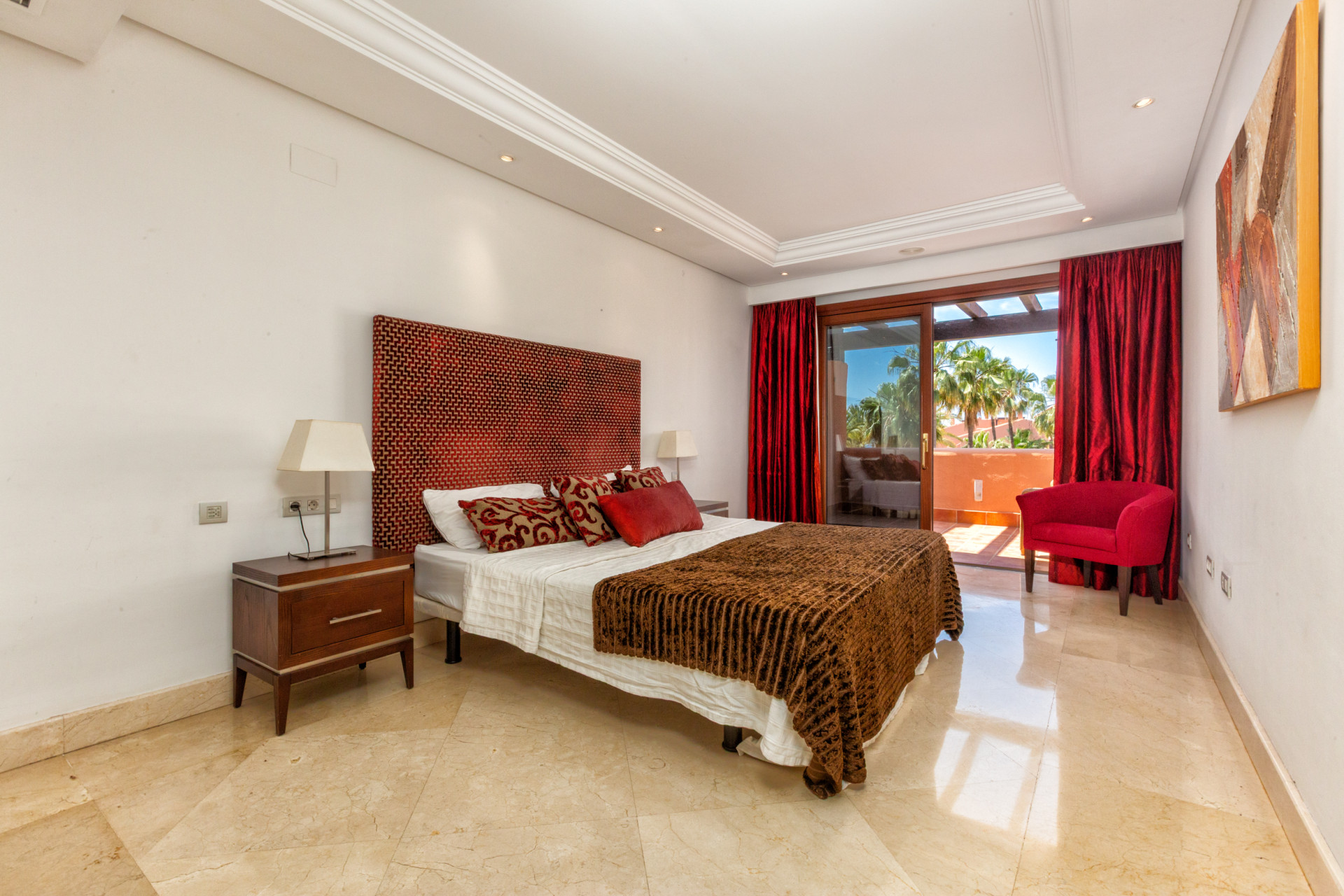 3 Bedroom Apartment in Estepona - Photo 17