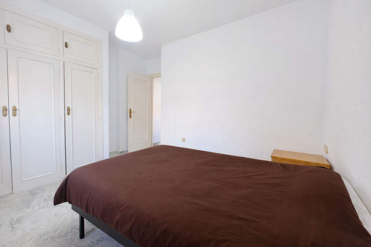 3 Bedroom Apartment in Torremolinos - Photo 20