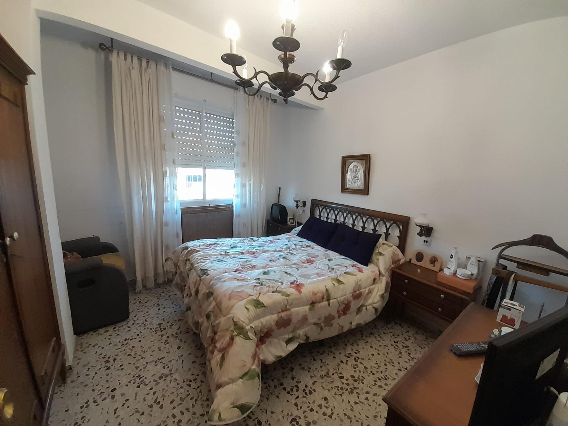Piso de 4 dormitorios en Murcia – Foto 8