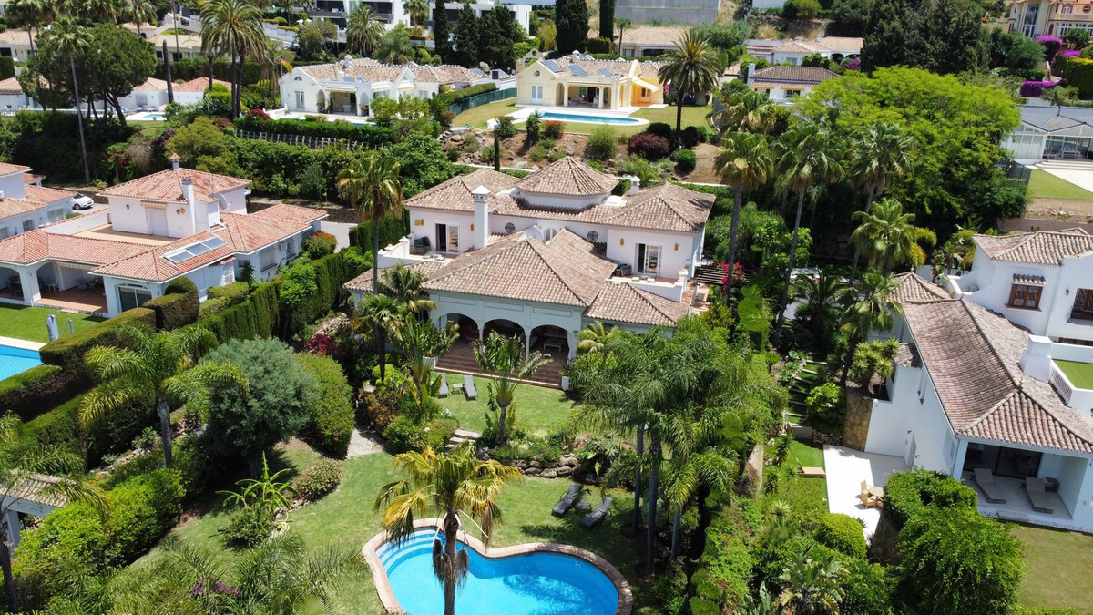 6 Bedroom Villa in Estepona - Foto 2