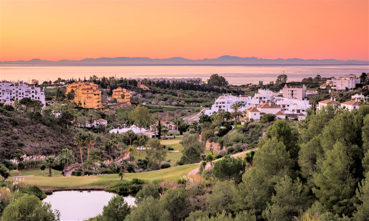 1,058 m² Plot in Estepona - Photo 14