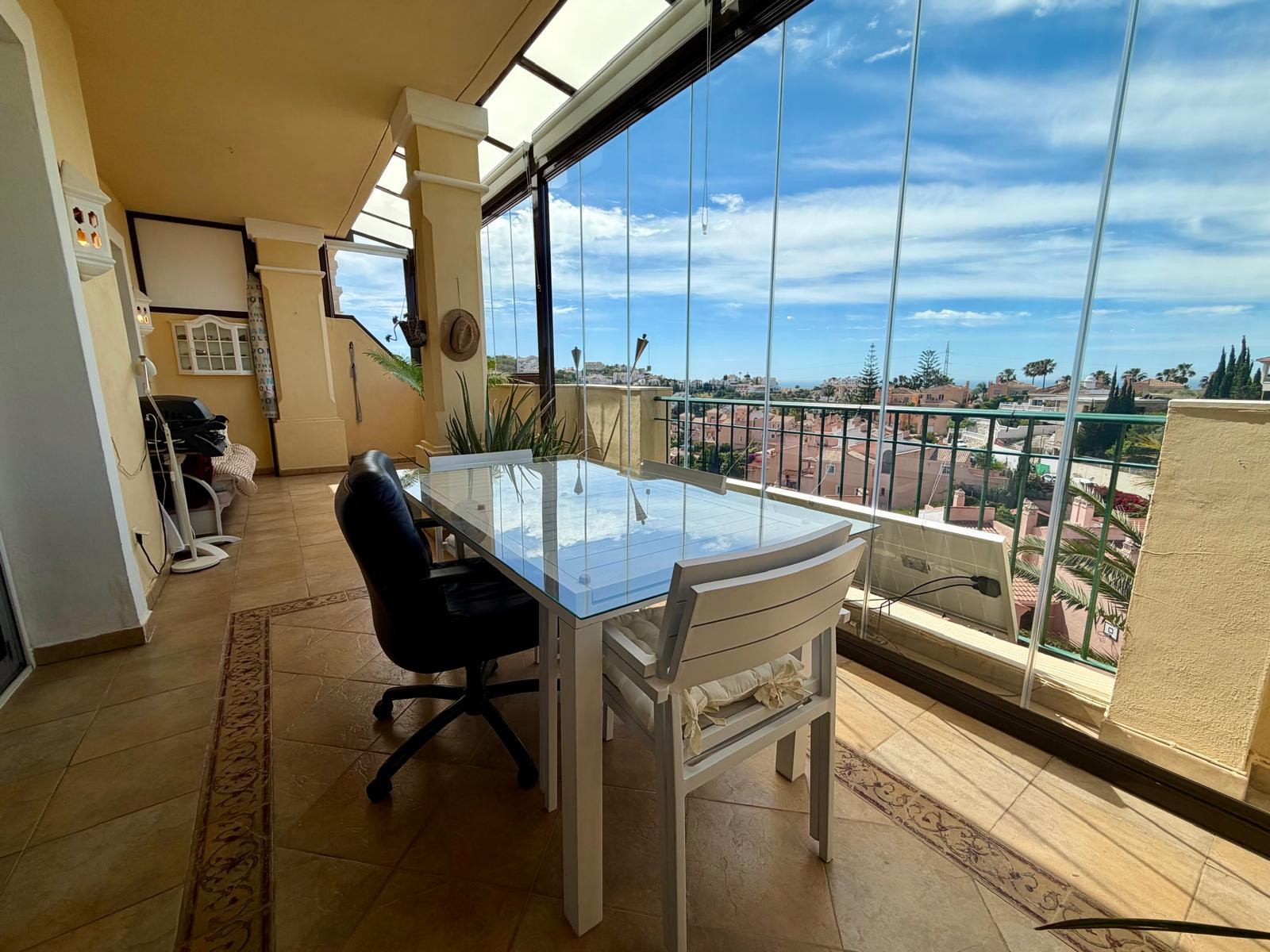 2 Bedroom Apartment in Mijas - Photo 8