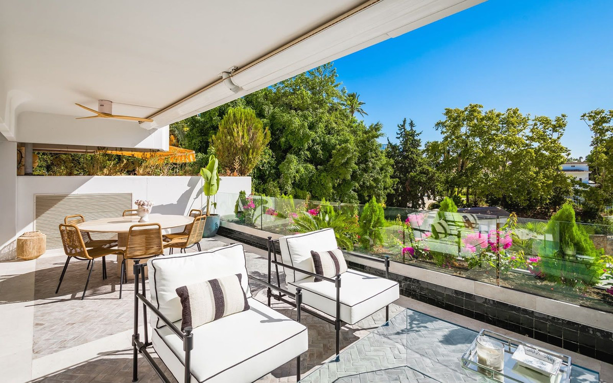 3 Bedroom Apartment in Marbella - Photo 6