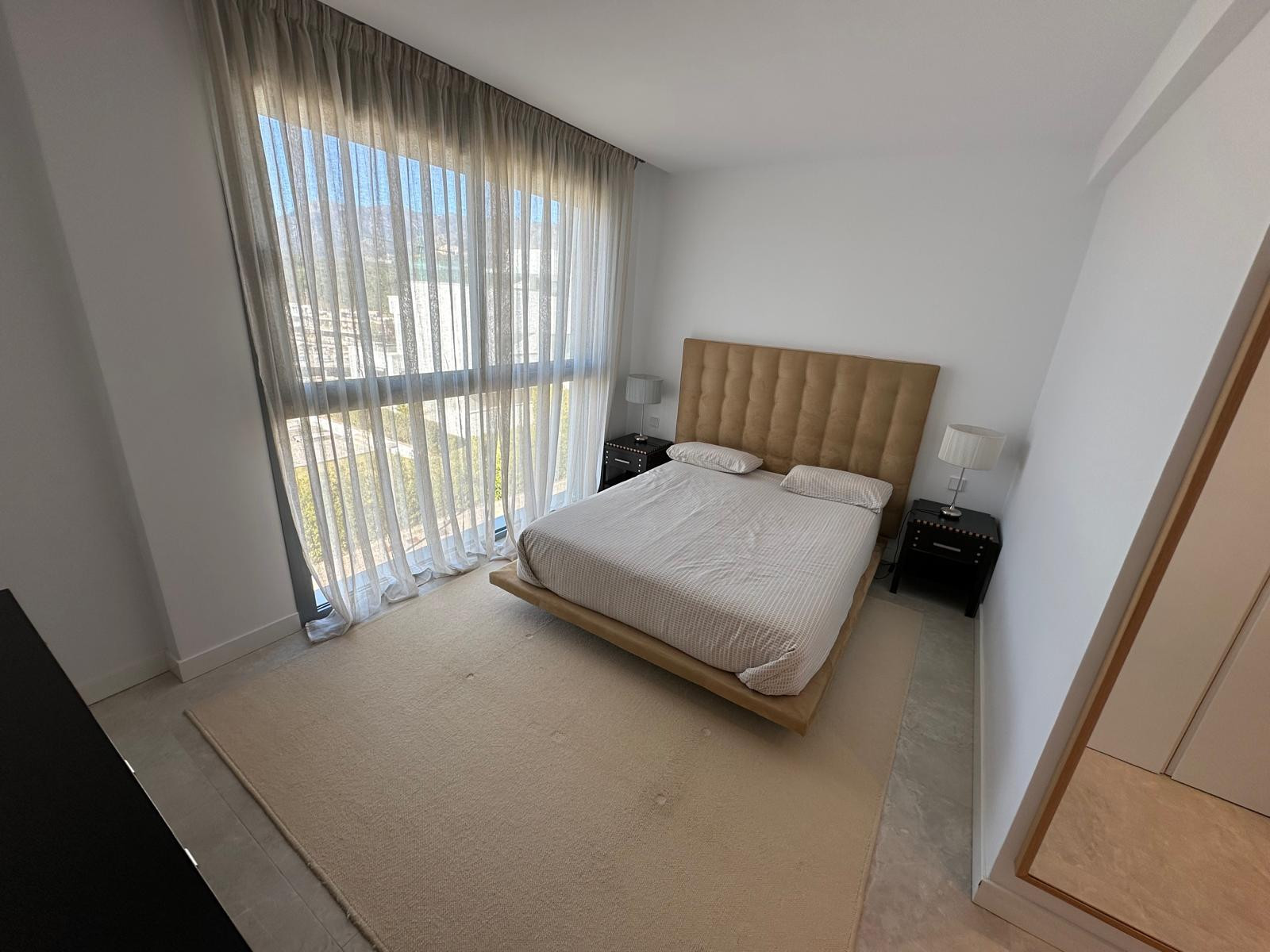 4 Bedroom Apartment in Marbella - Photo 14