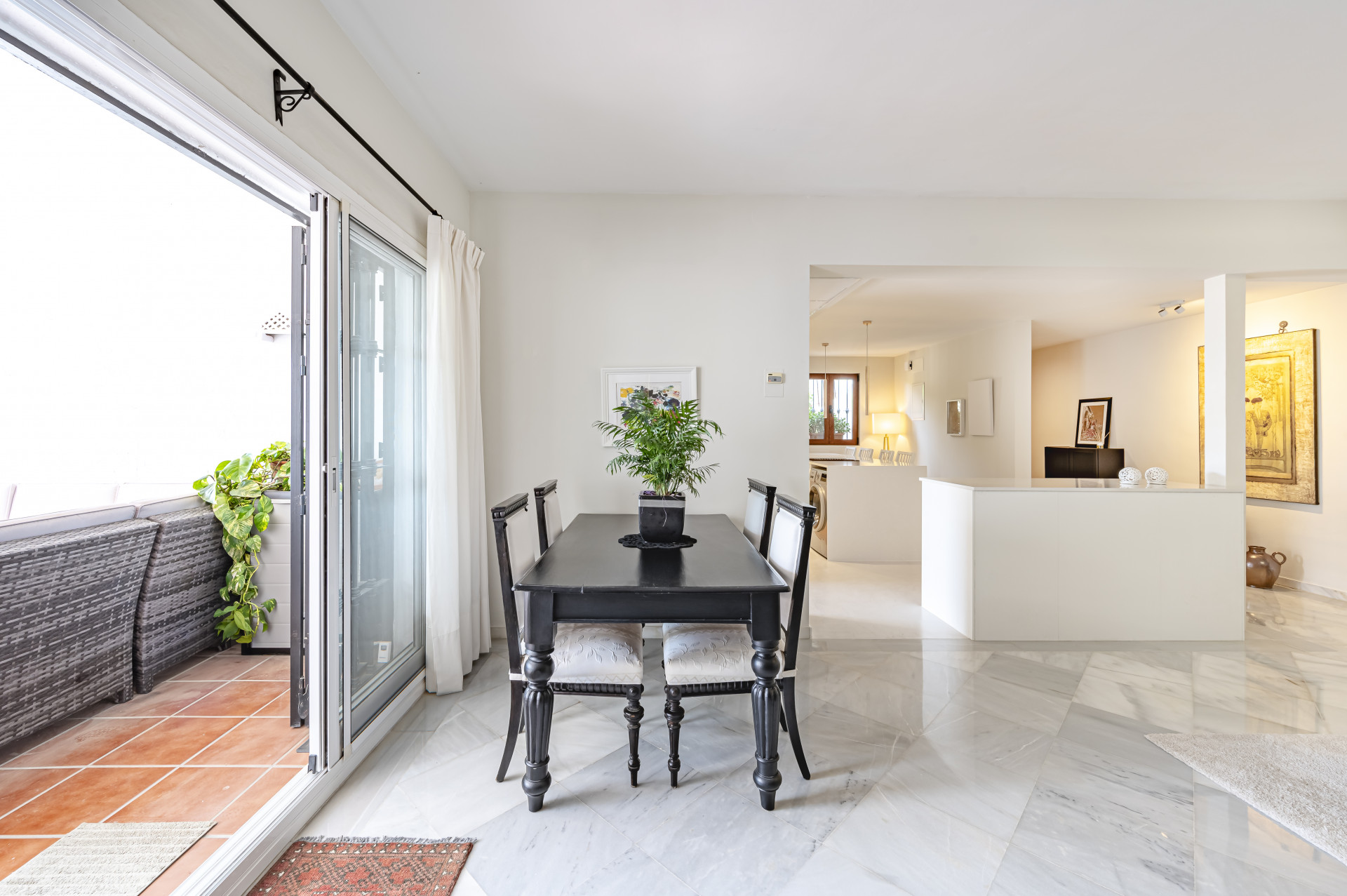 2 Bedroom Apartment in Benahavís - Фото 10