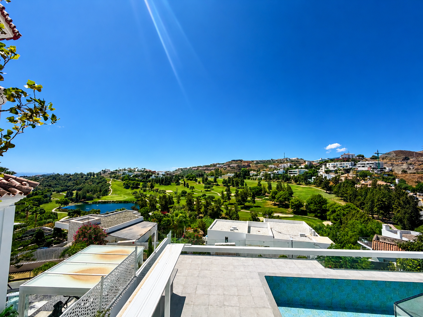 5 Bedroom Villa in Benahavís - Фото 2