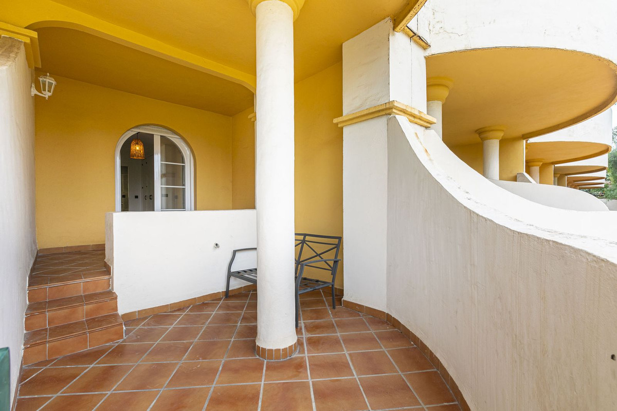 2 Bedroom Apartment in Marbella - Photo 45