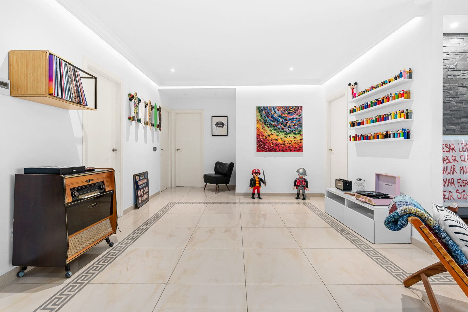 3 Bedroom Penthouse in Benahavís - Photo 14
