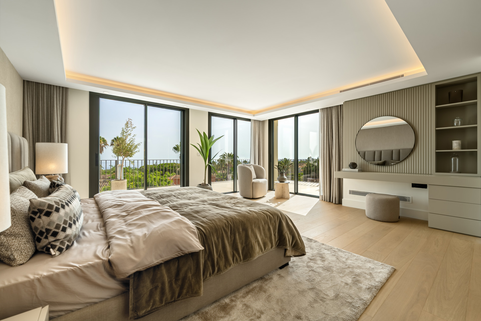 5 Bedroom Villa in Marbella - Photo 24