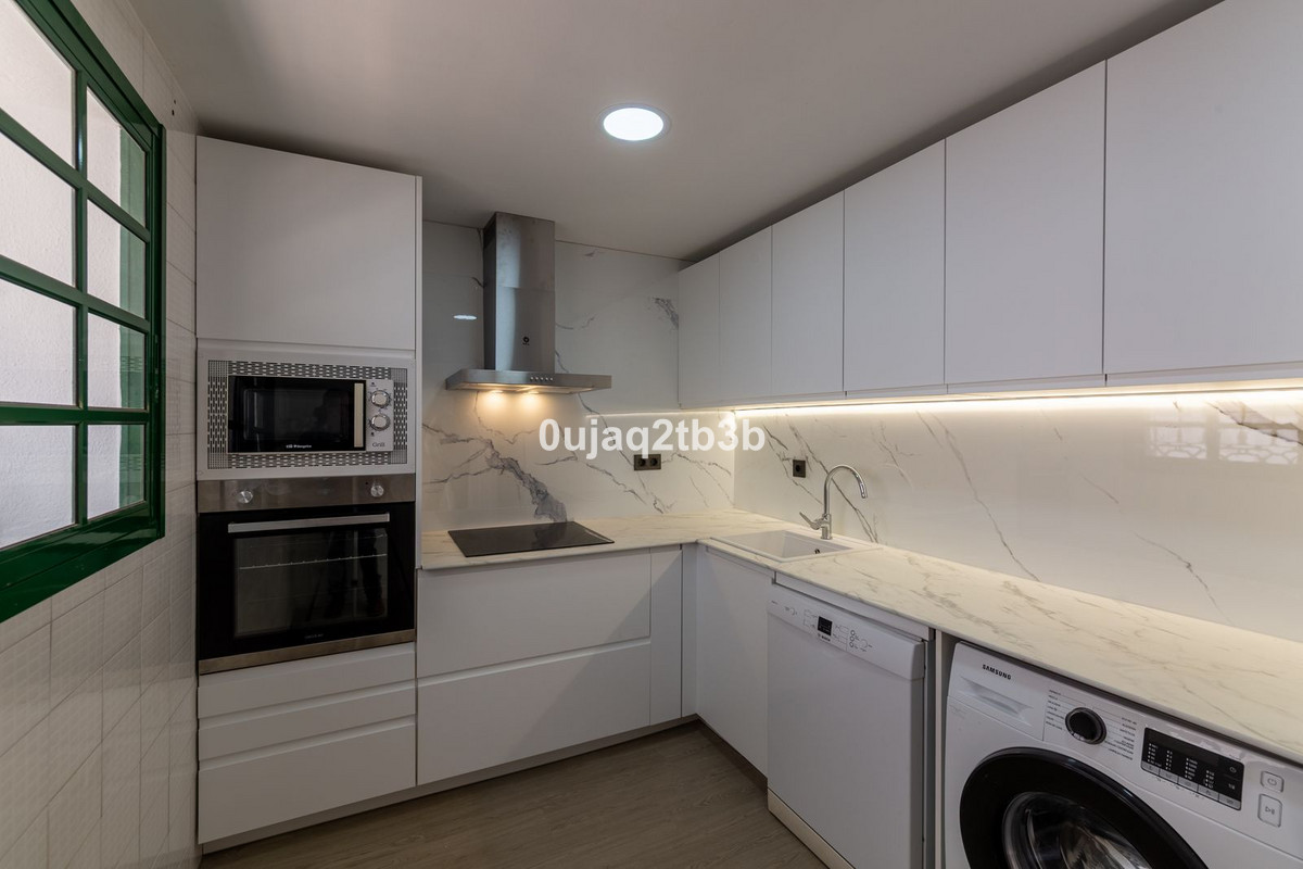 3 Bedroom Townhouse in Marbella - Photo 11