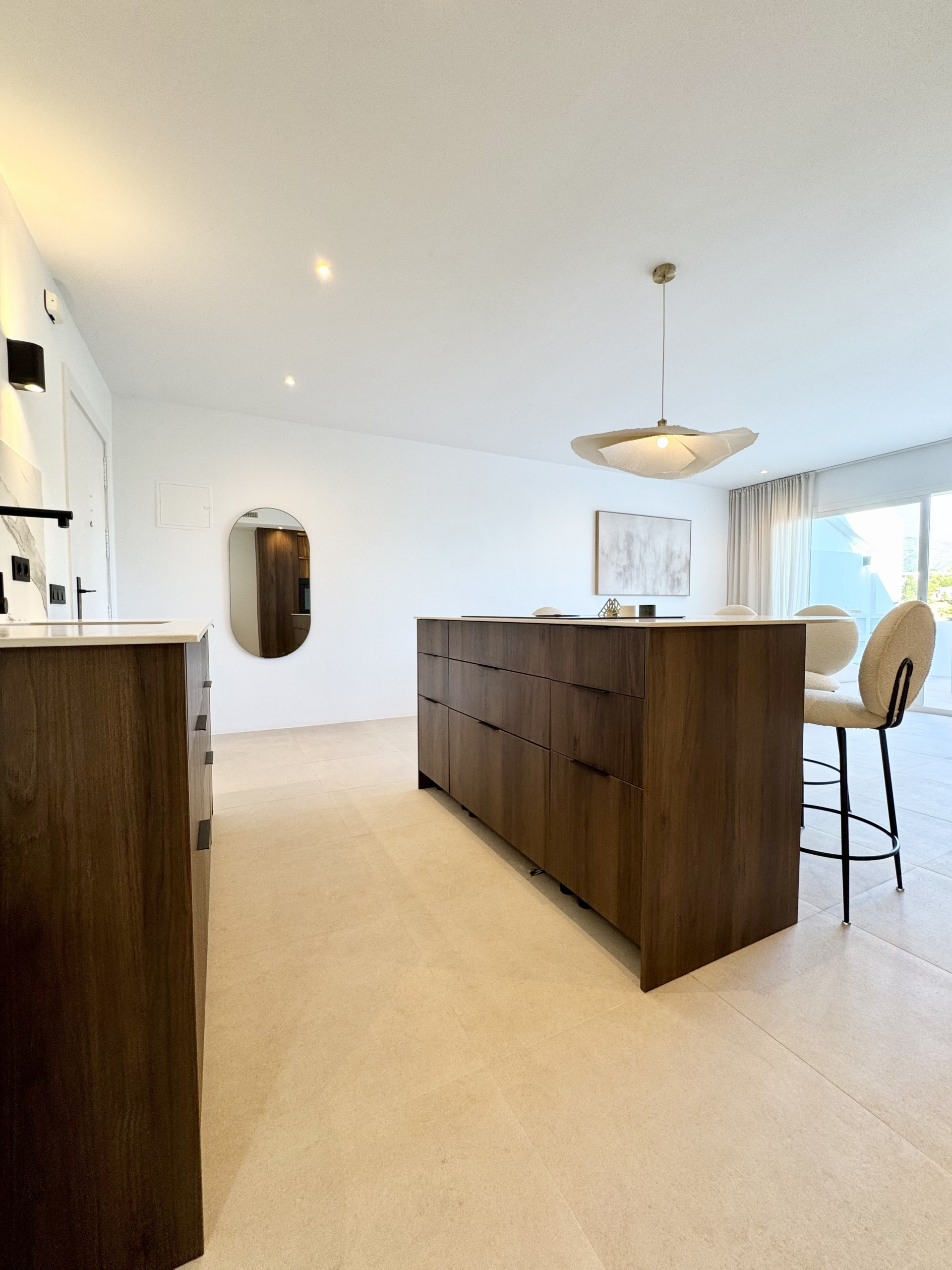 3 Bedroom Penthouse in Benahavís - Photo 13