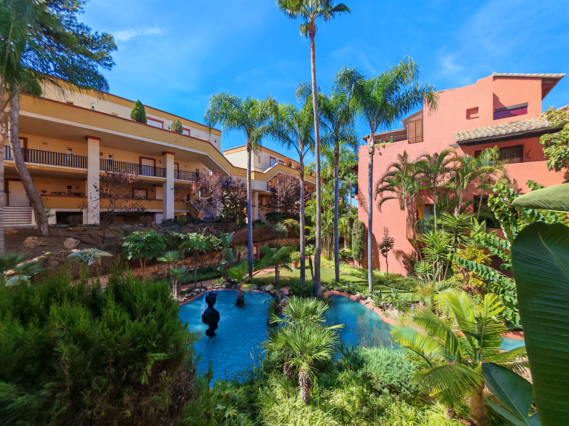 3 Bedroom Apartment in Marbella - Photo 8