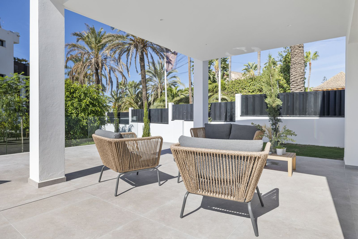 5 Bedroom Villa in Marbella - Photo 41