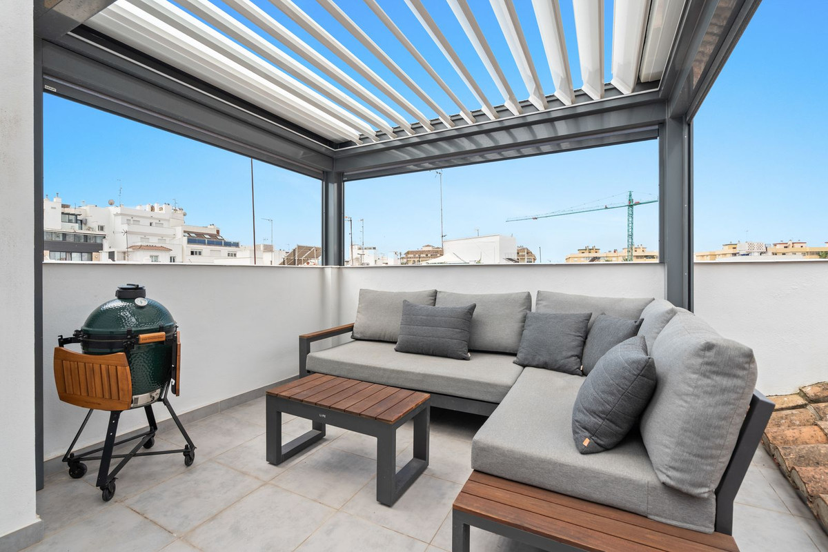 1 Bedroom Townhouse in Estepona - Photo 3