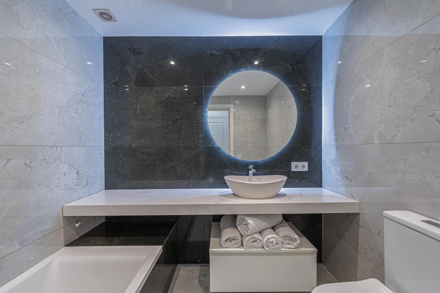 3 Bedroom Apartment in Marbella - Photo 13