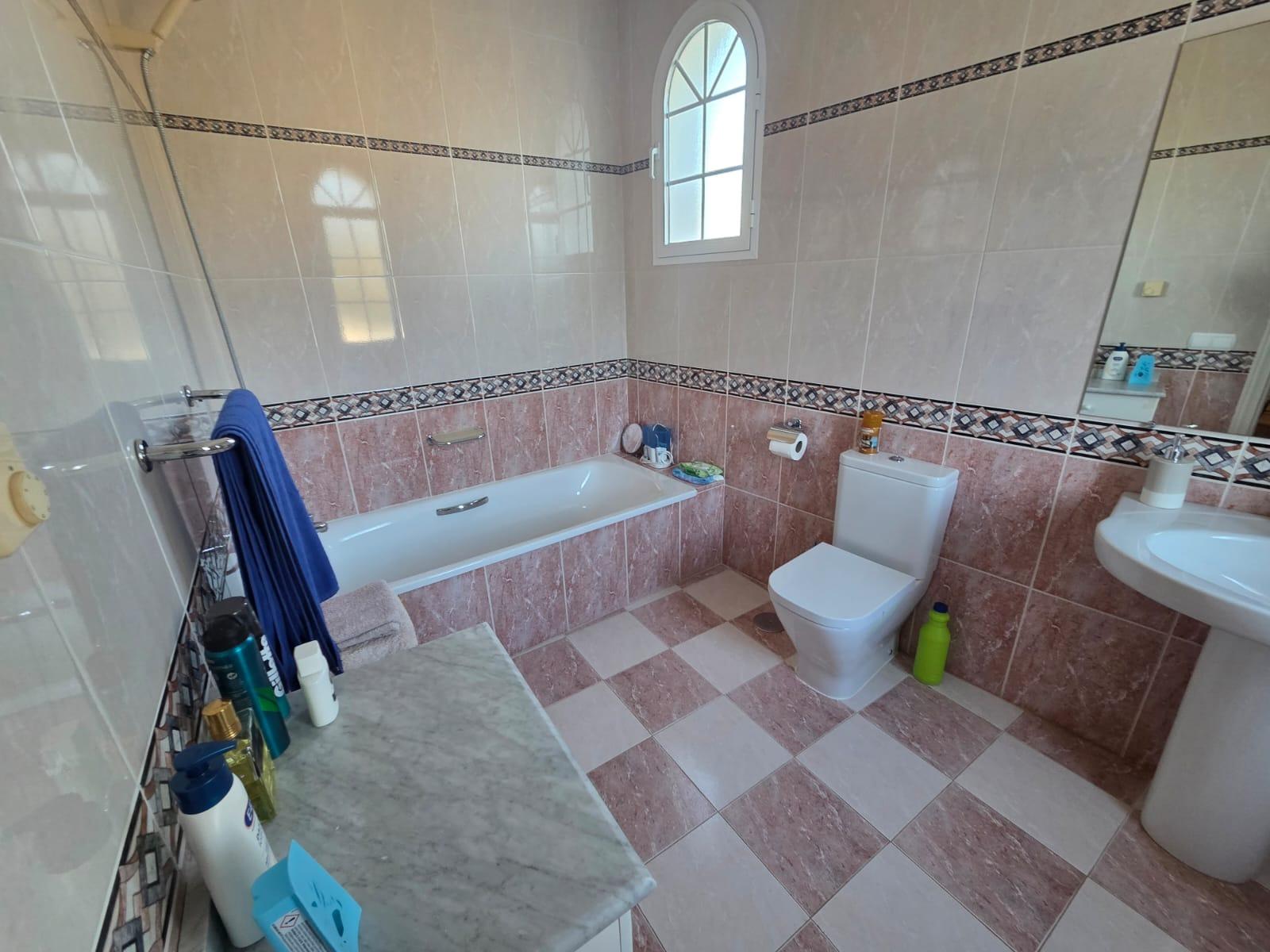 5 Bedroom Villa in Mijas - Photo 23