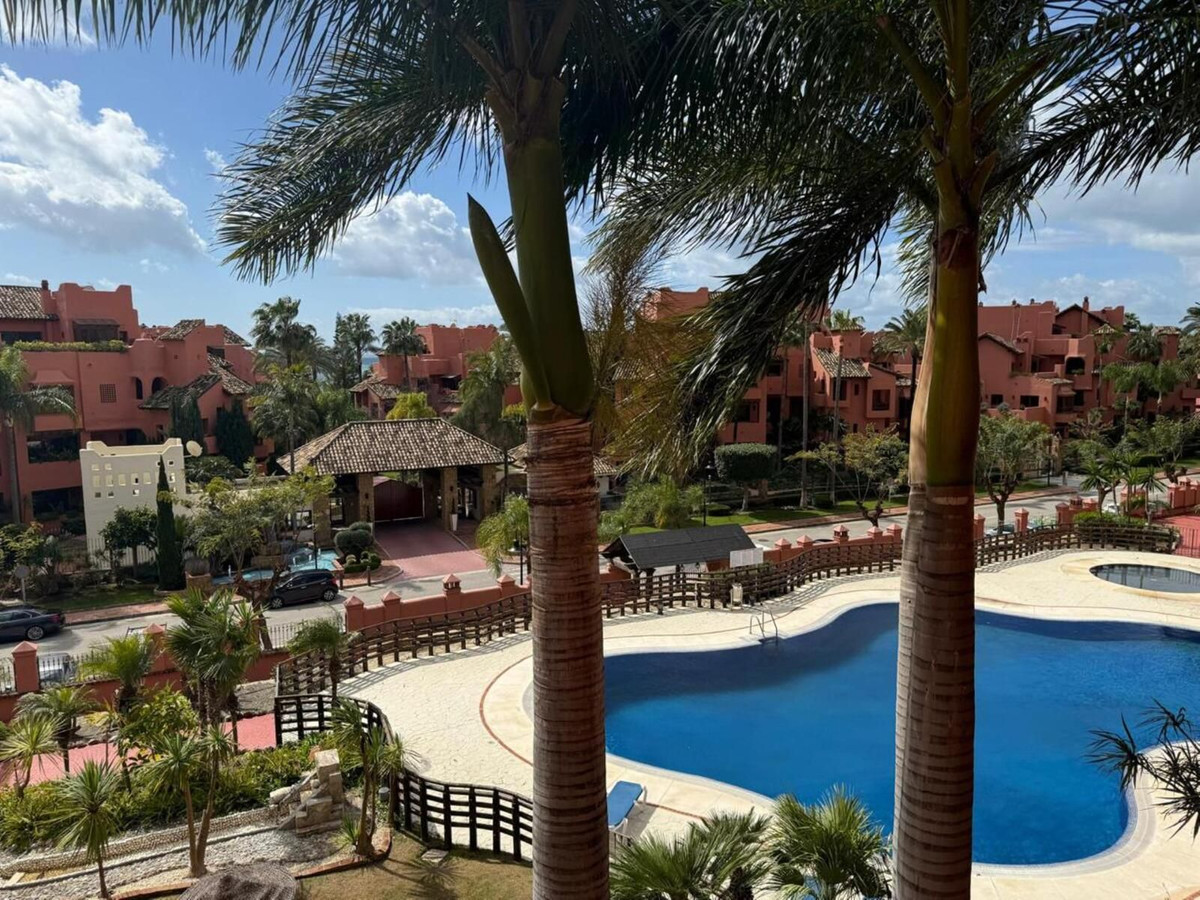 2 Bedroom Apartment in Estepona