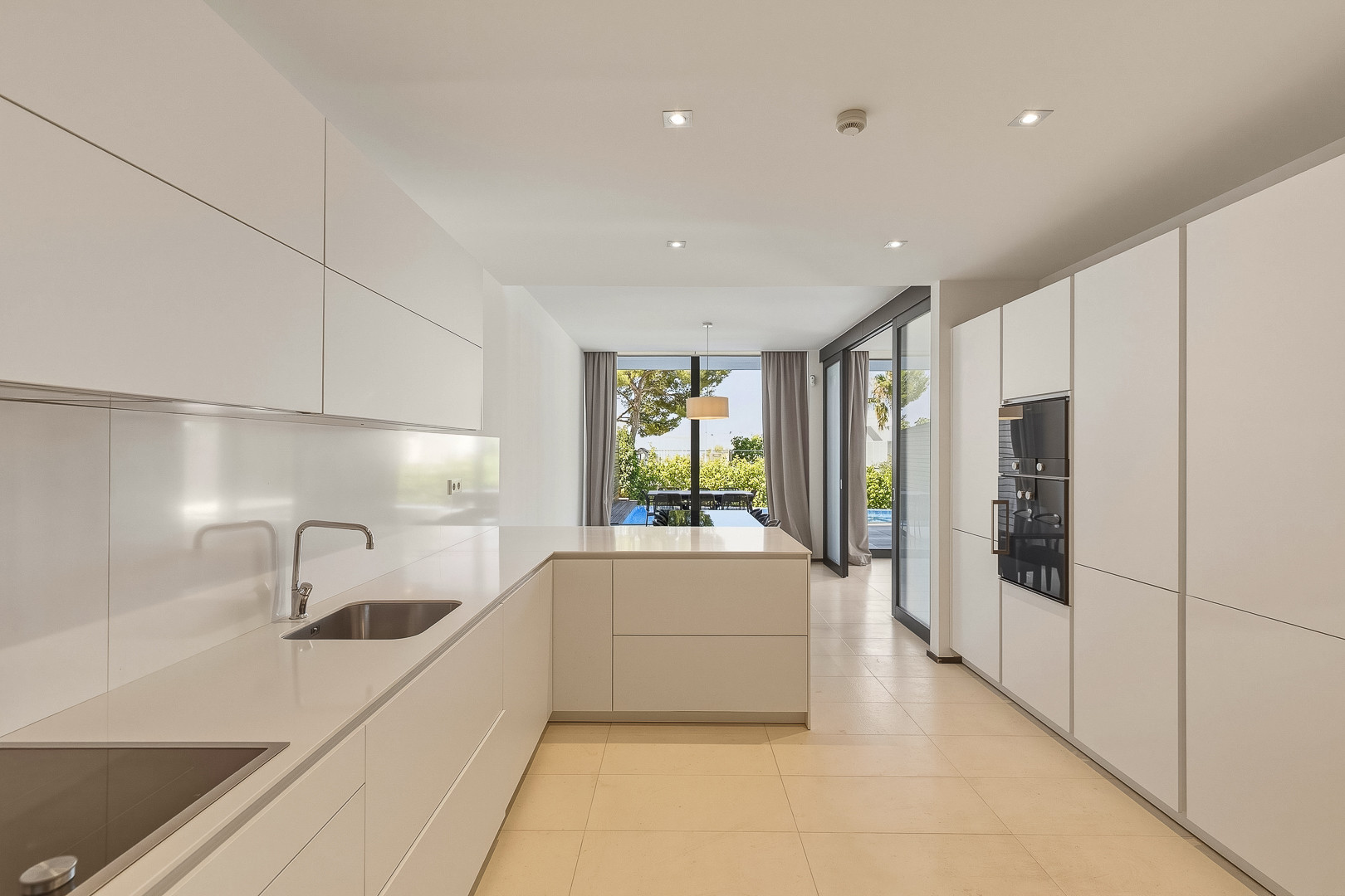 3 Bedroom Villa in Marbella - Photo 5