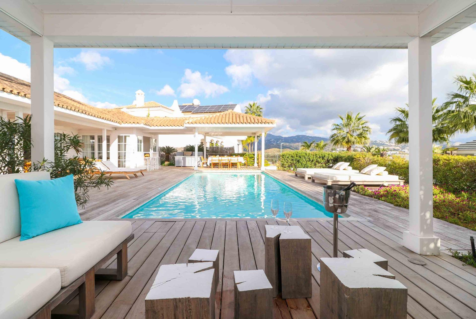 4 Bedroom Villa in Estepona - Photo 6