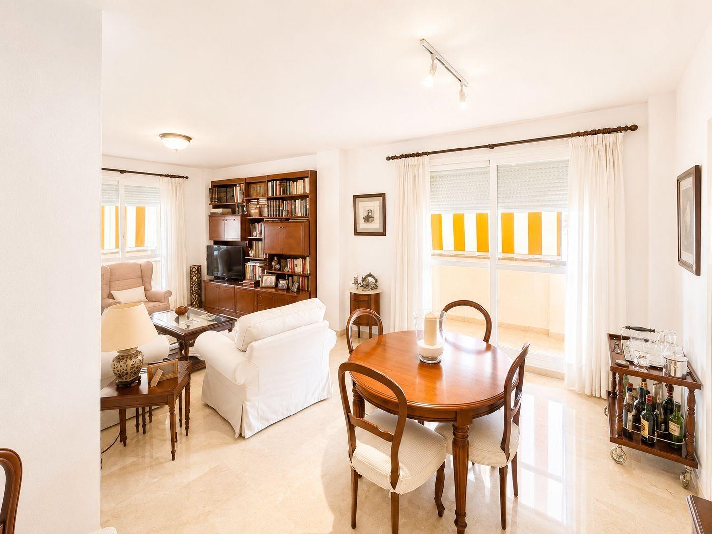 3 Bedroom Apartment in Fuengirola - Photo 17