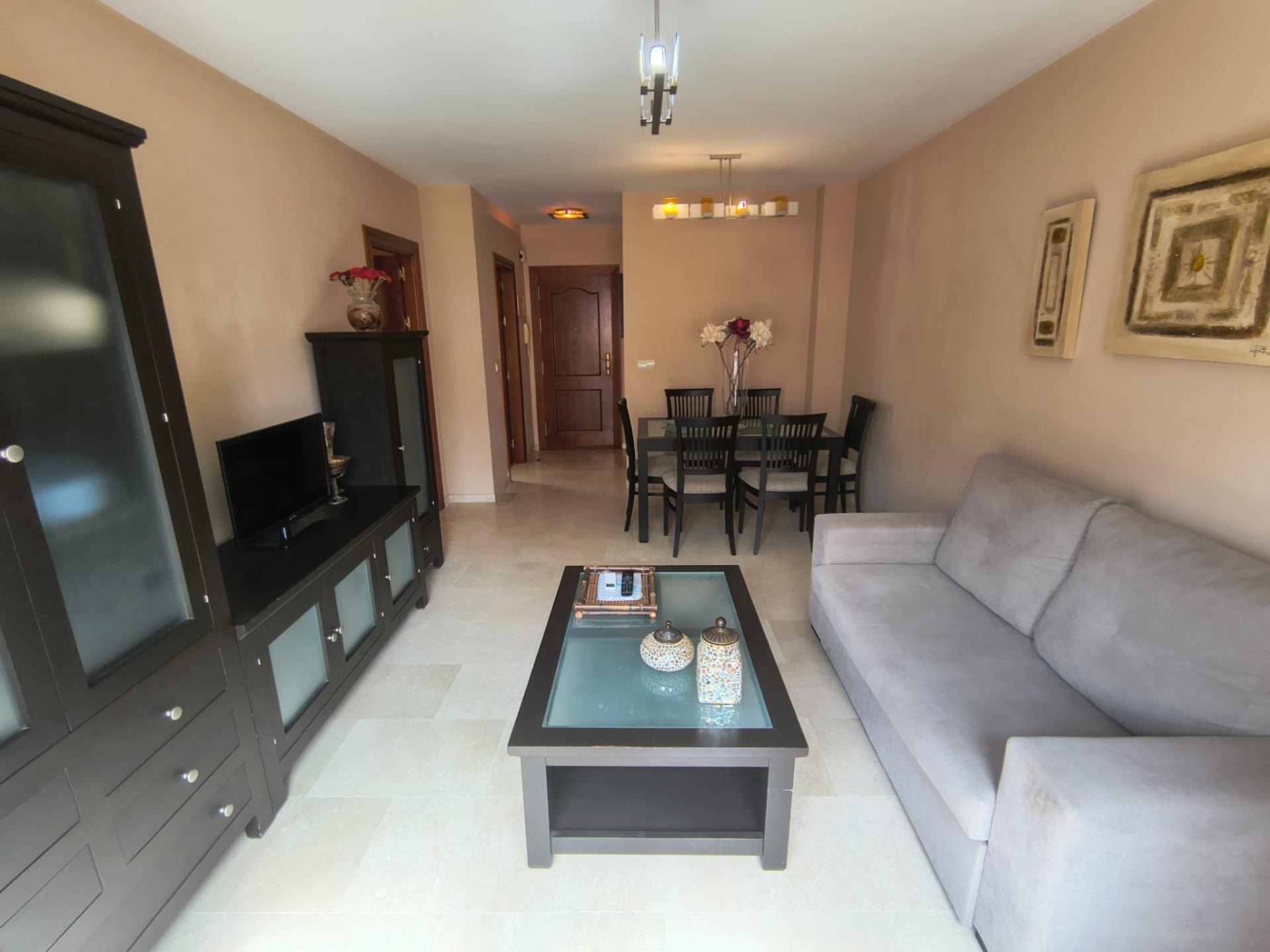 2 Bedroom Apartment in Fuengirola - Photo 8