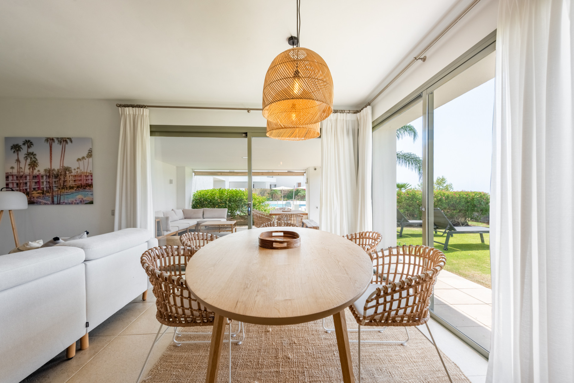 2 Bedroom Apartment in Benahavís - Photo 9