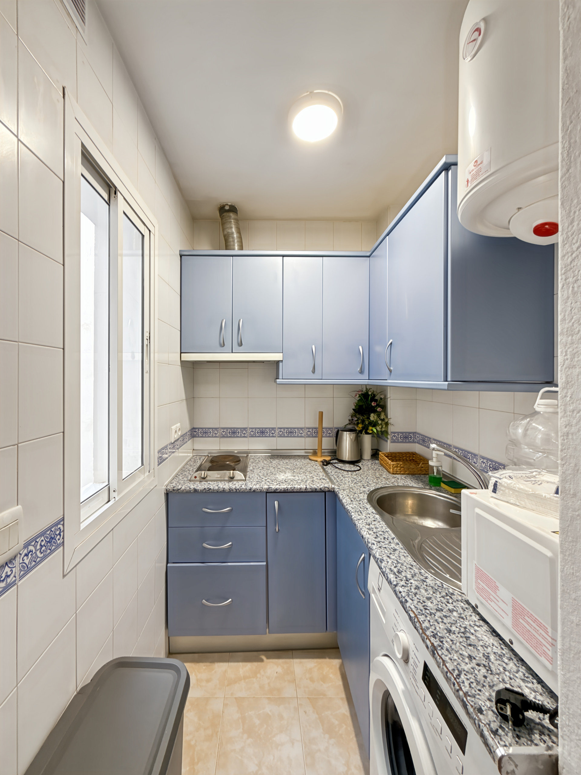 1 Bedroom Apartment in Málaga - Photo 17