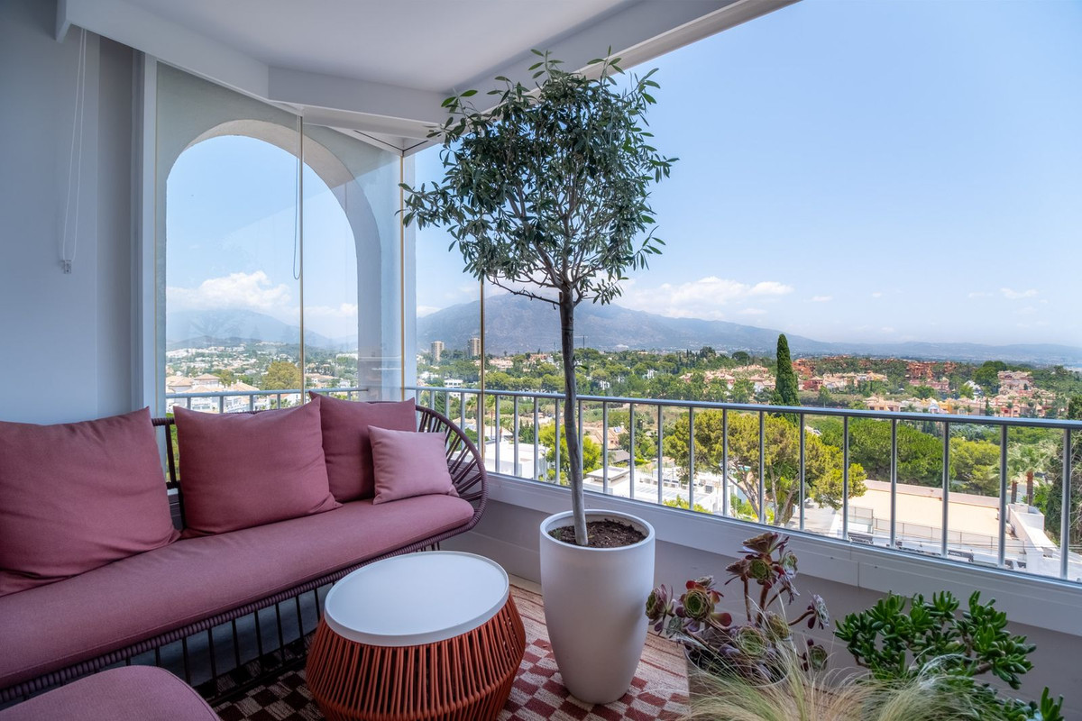 Apartment in Nueva Andalucia